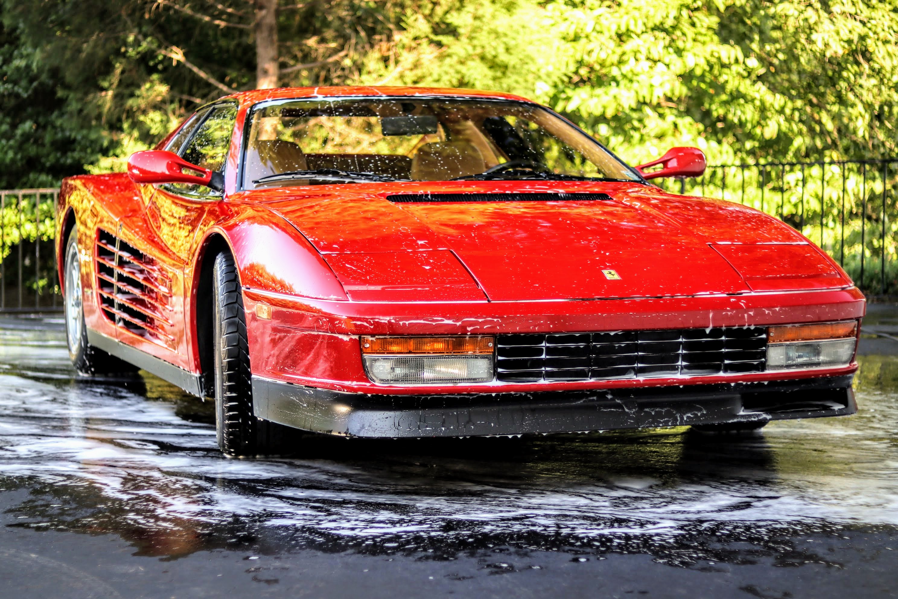 Ferrari Testarossa completely washed with the Microfiber Madness Wash Mitt